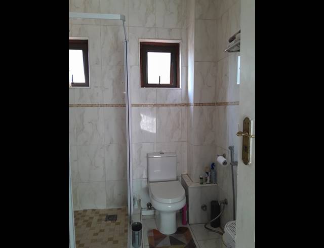 1 BEDROOM APARTMENT FOR SALE IN ESSENWOOD